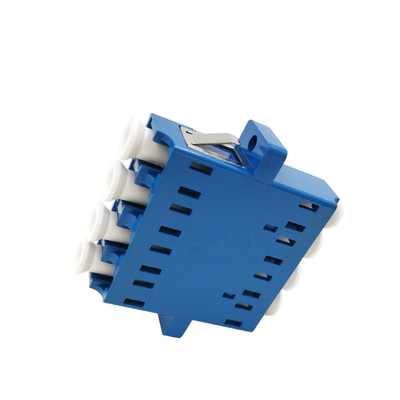 Azul del sistema de la comunicación FTTH del LC de la base del adaptador 4 de la fibra óptica del excelente rendimiento