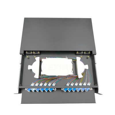 El panel de distribución de fibra óptica de FTTH 1U con el conector a dos caras